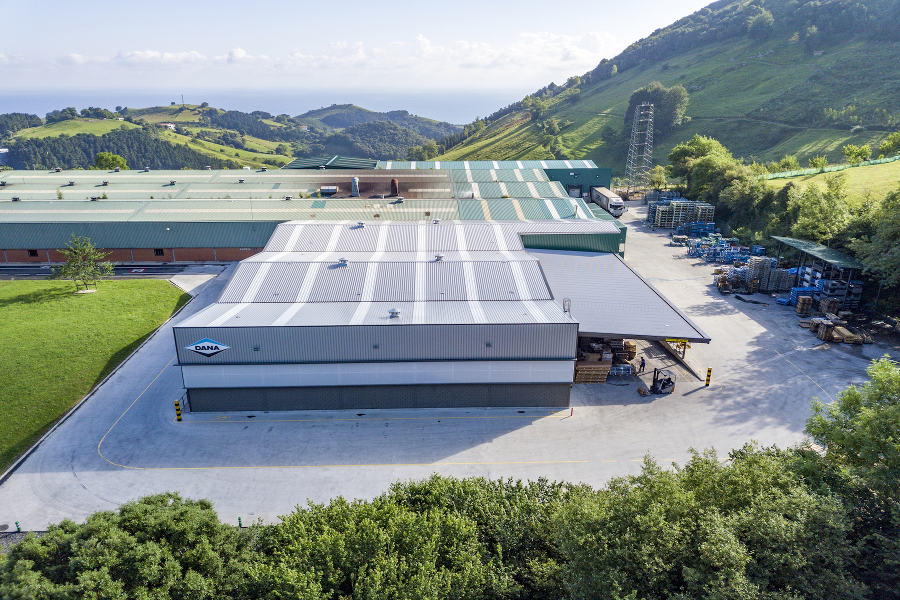 Pabellón industrial de SPICER AYRA CARDAN | Moyua